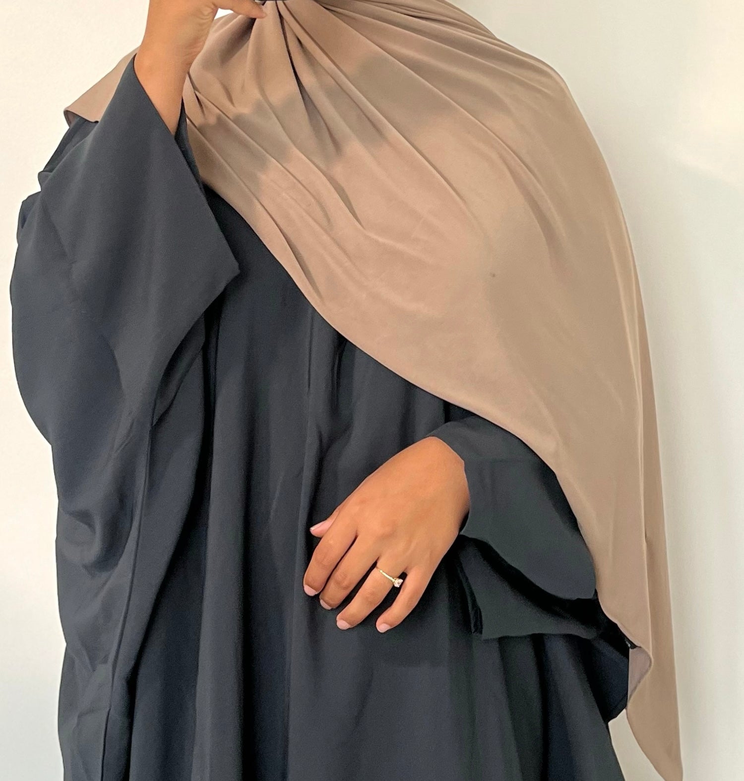 Abaya Feriel